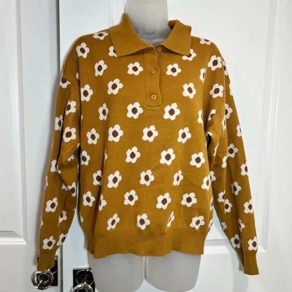 Polagram: Floral Mustard Pull Over Sweater with collar Size M - Picture 3 of 6